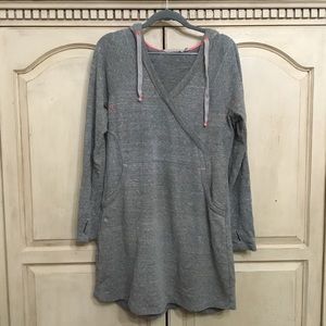 Athleta Women’s Gray And Pink Hooded Tunic Pullover Hoodie Size M